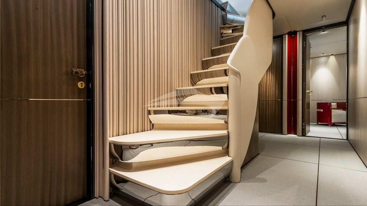 ENDEAVOUR 2 Yacht for Charter