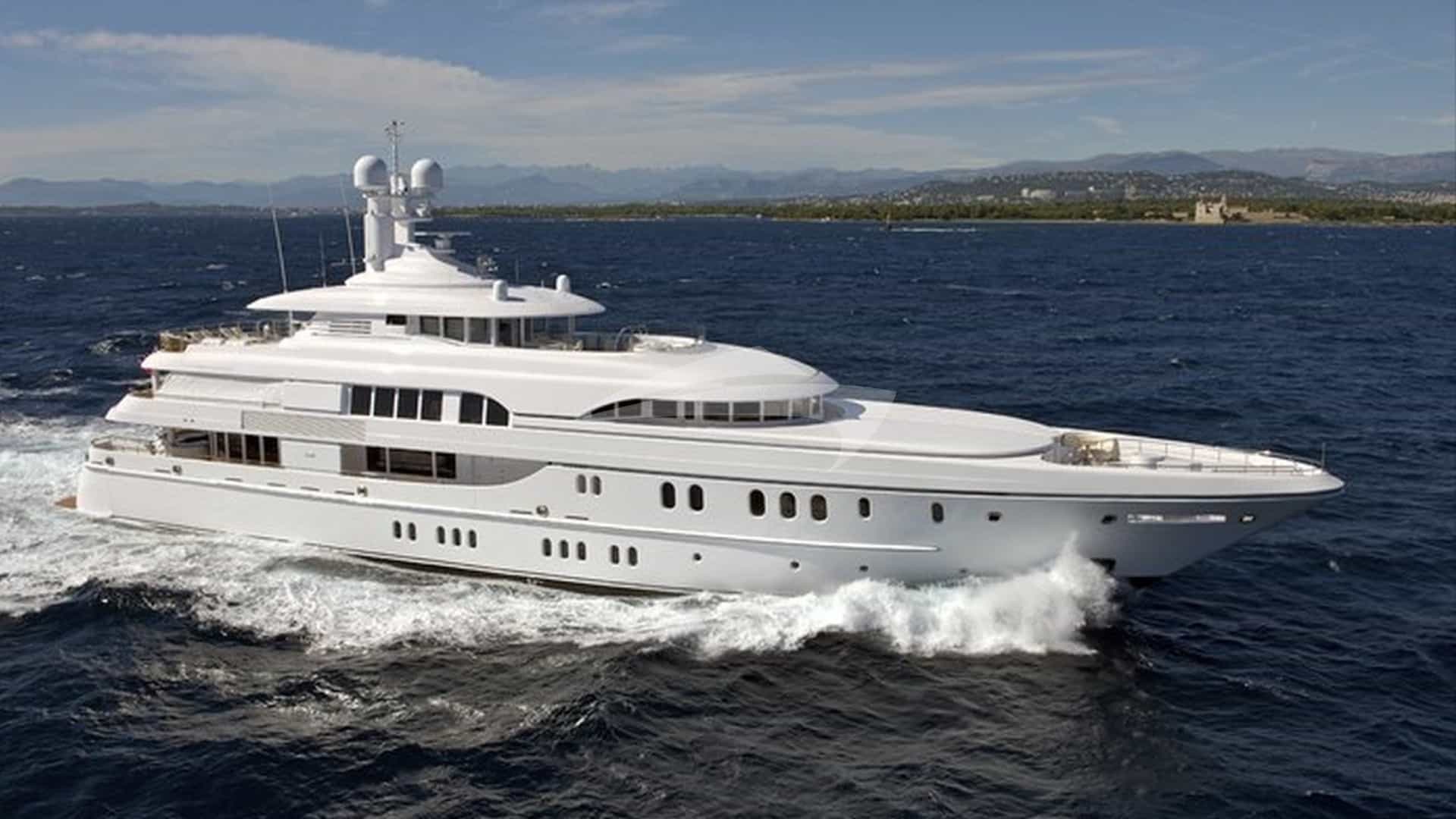 BELLA VITA yacht charter