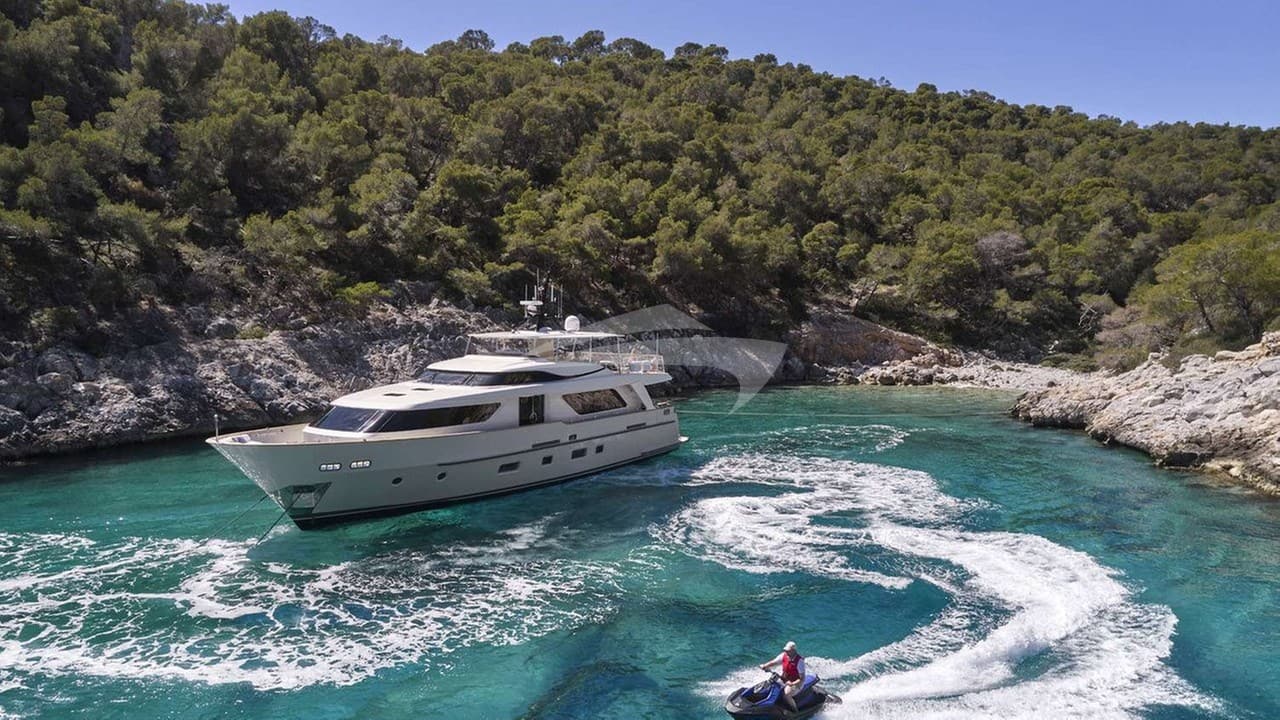 FLOR, photo from the yacht portfolio 10