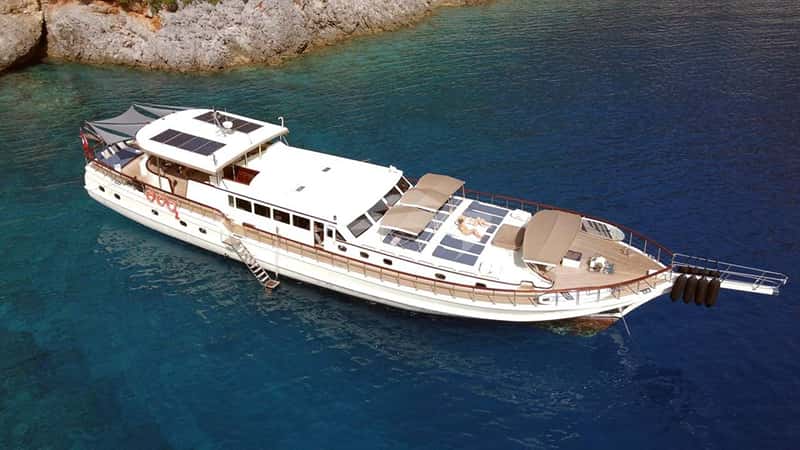 ALWAYS SMILE 33m motor yacht charter