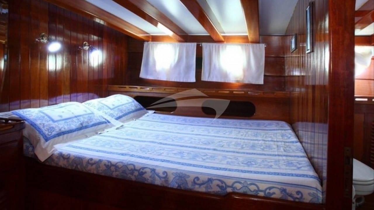 Double Cabin