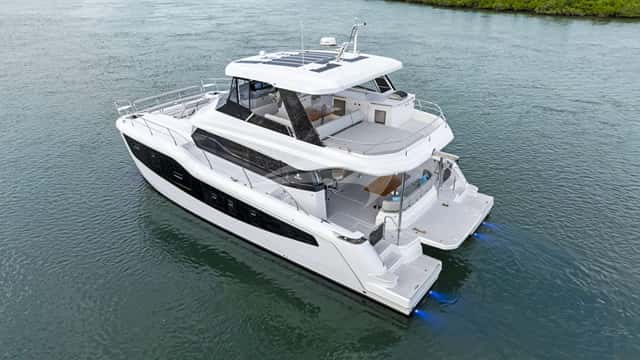 LUCY 16m motor yacht for charter
