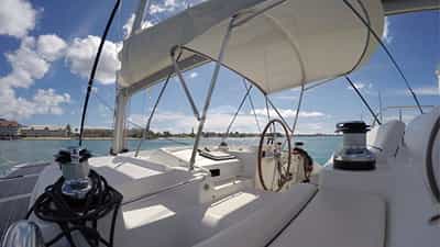 The flybridge helm station