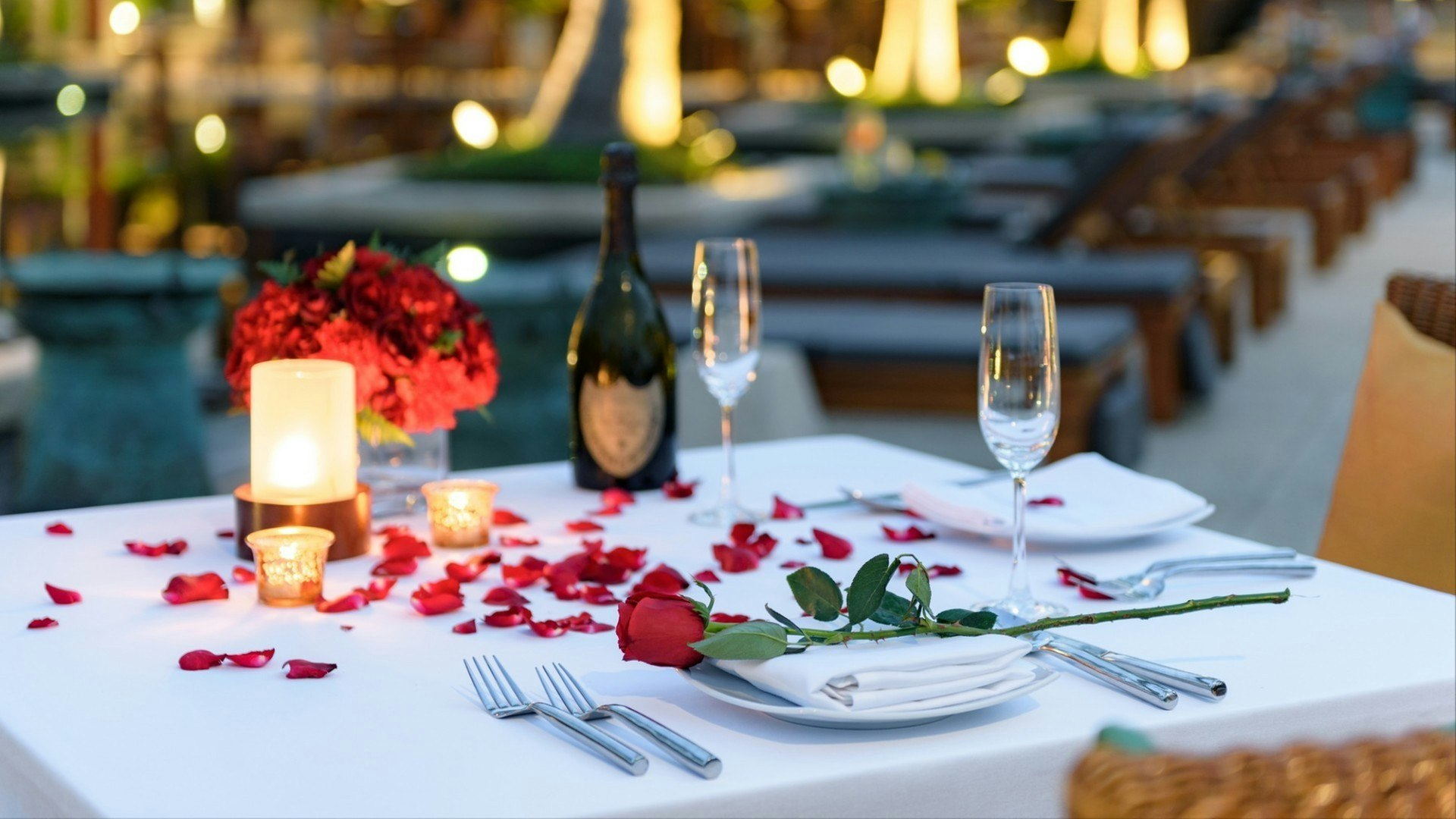 Pool side Candlelight Dinner and Romantic Sunset Dining table