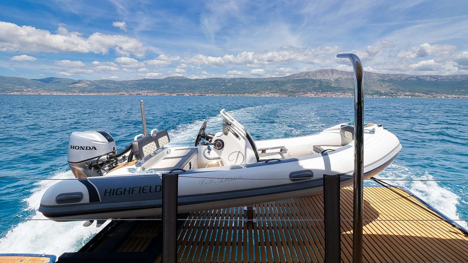 DESSUS, photo from the yacht portfolio 17