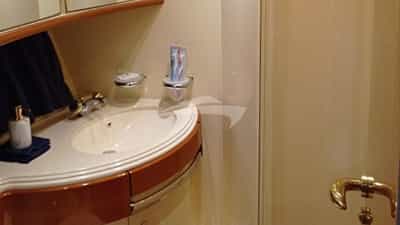 Twin Bathroom