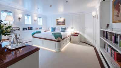 VIP Cabin