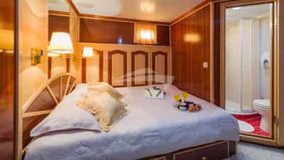 Double Stateroom - Lower Deck