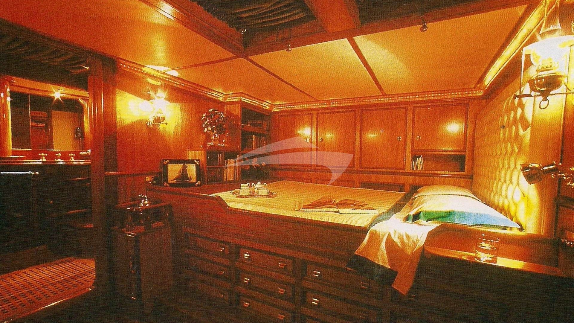 Aft cabin