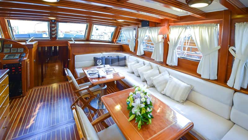 ROS MARE 27m motor yacht charter, photo 3