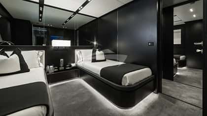 R23 47m motor yacht charter, photo 12