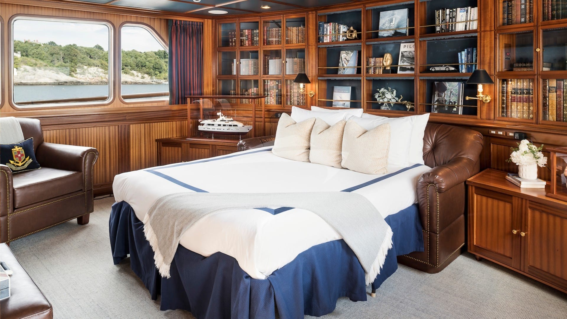 Main Deck Study Convertible Guest Suite