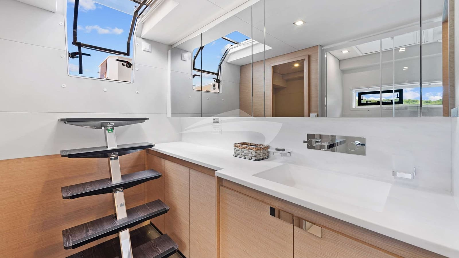 HOURGLASS, photo from the yacht portfolio 12