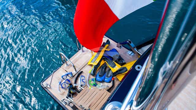 CLASS IV yacht charter photo 2