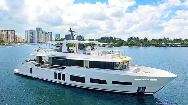 CYRA yacht charter photo 4