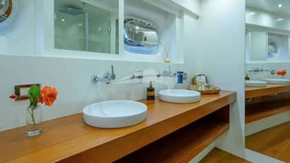 UBI BENE 44m sailing yacht charter, photo 13