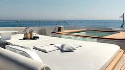 Deck Jacuzzi