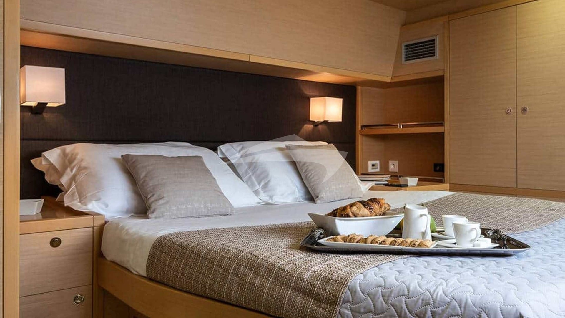 Master Cabin - Aft Right Cabin