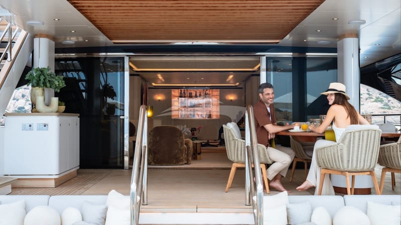 Main deck aft