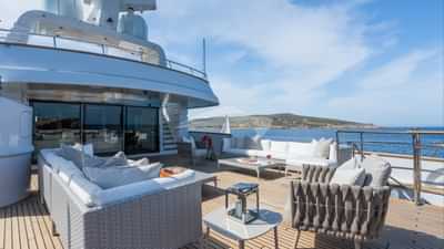Upper deck aft
