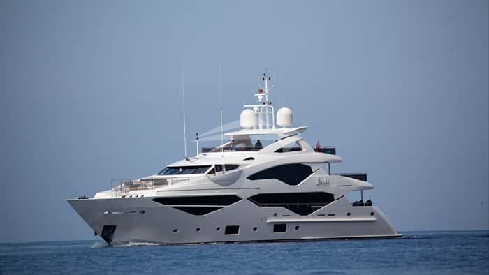 SONISHI 40m motor yacht charter, photo 2