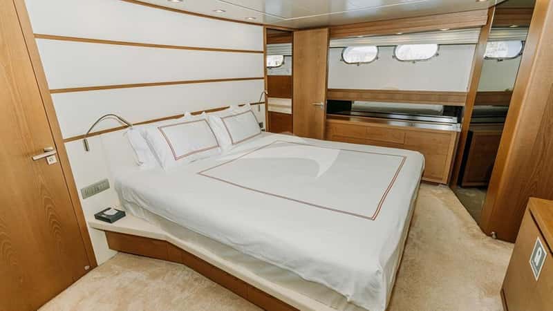 KUUM 23m motor yacht charter, photo 4