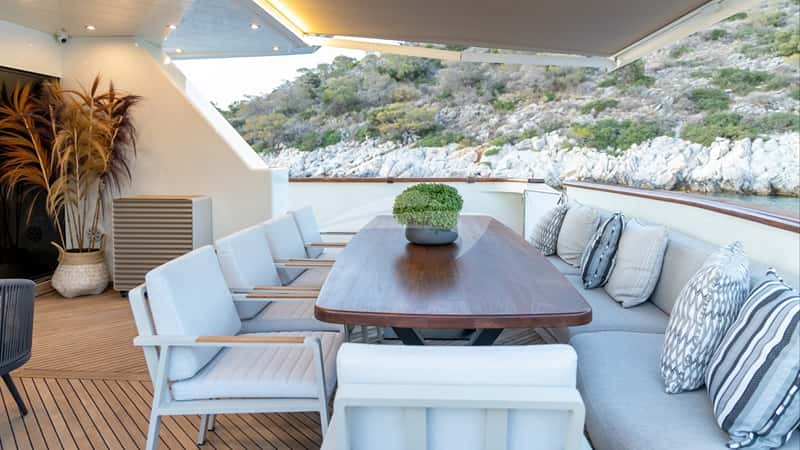 AQUILA 37m motor yacht charter, photo 2