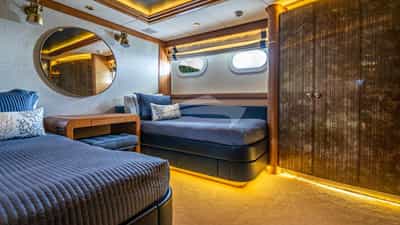 Guest cabin