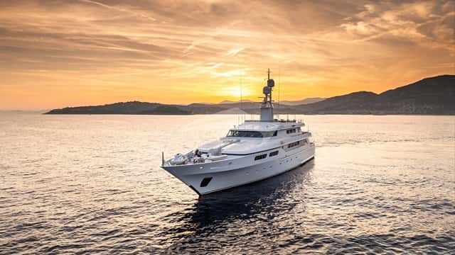 TE MANU yacht charter photo 4