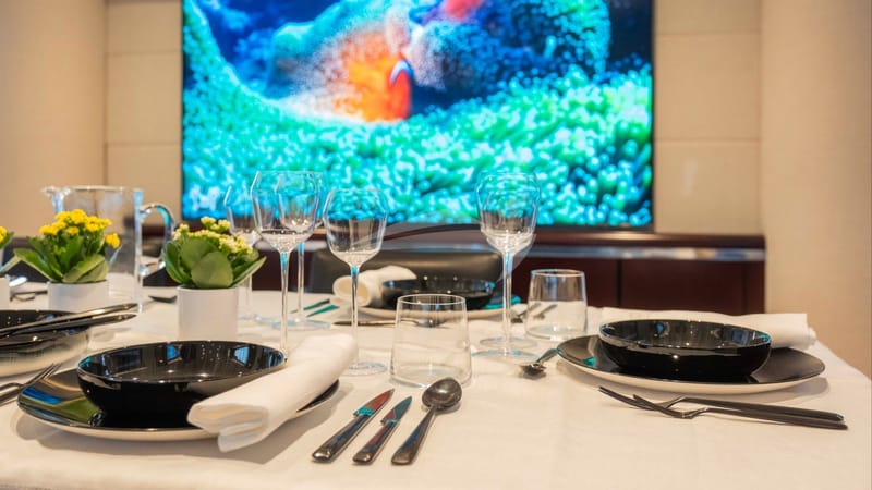 Dining Detail