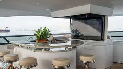 Flybridge Bar