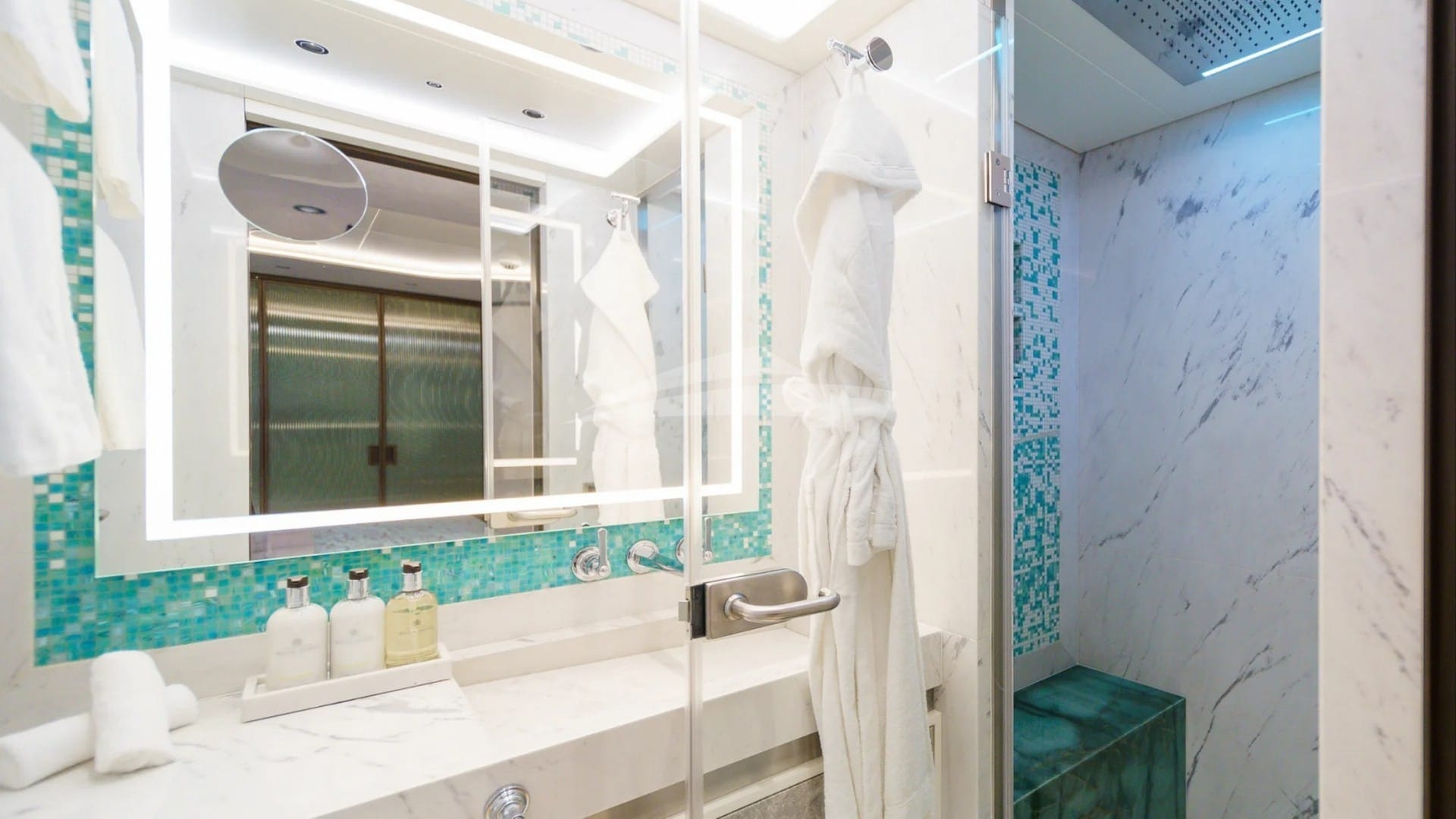 Double Bathroom - Port