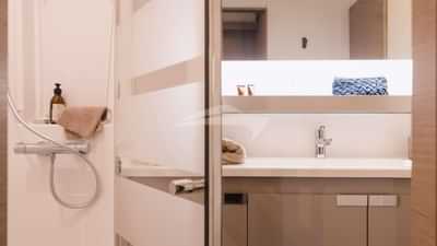 Toilet/Shower 1