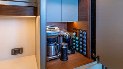 R&R 29m motor yacht charter, photo 11