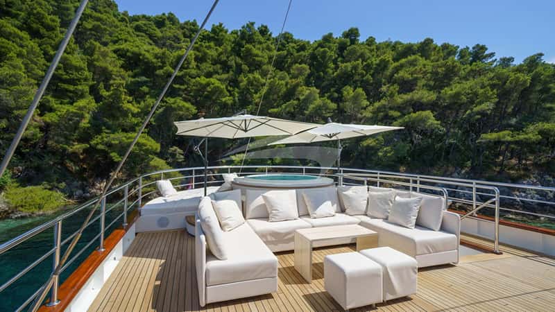 MAIA 53m motor yacht charter, photo 4