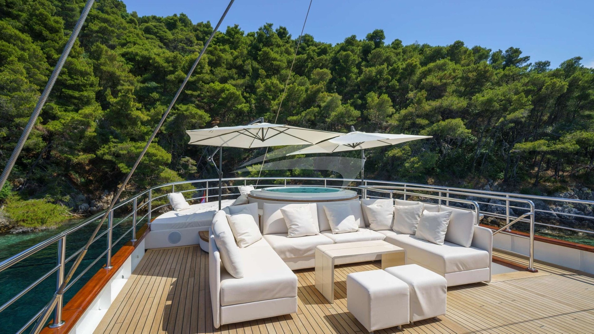 Sundeck lounge