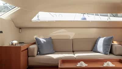 bgyb_charter_sailing_yacht_swan76_loevie_newinterior10