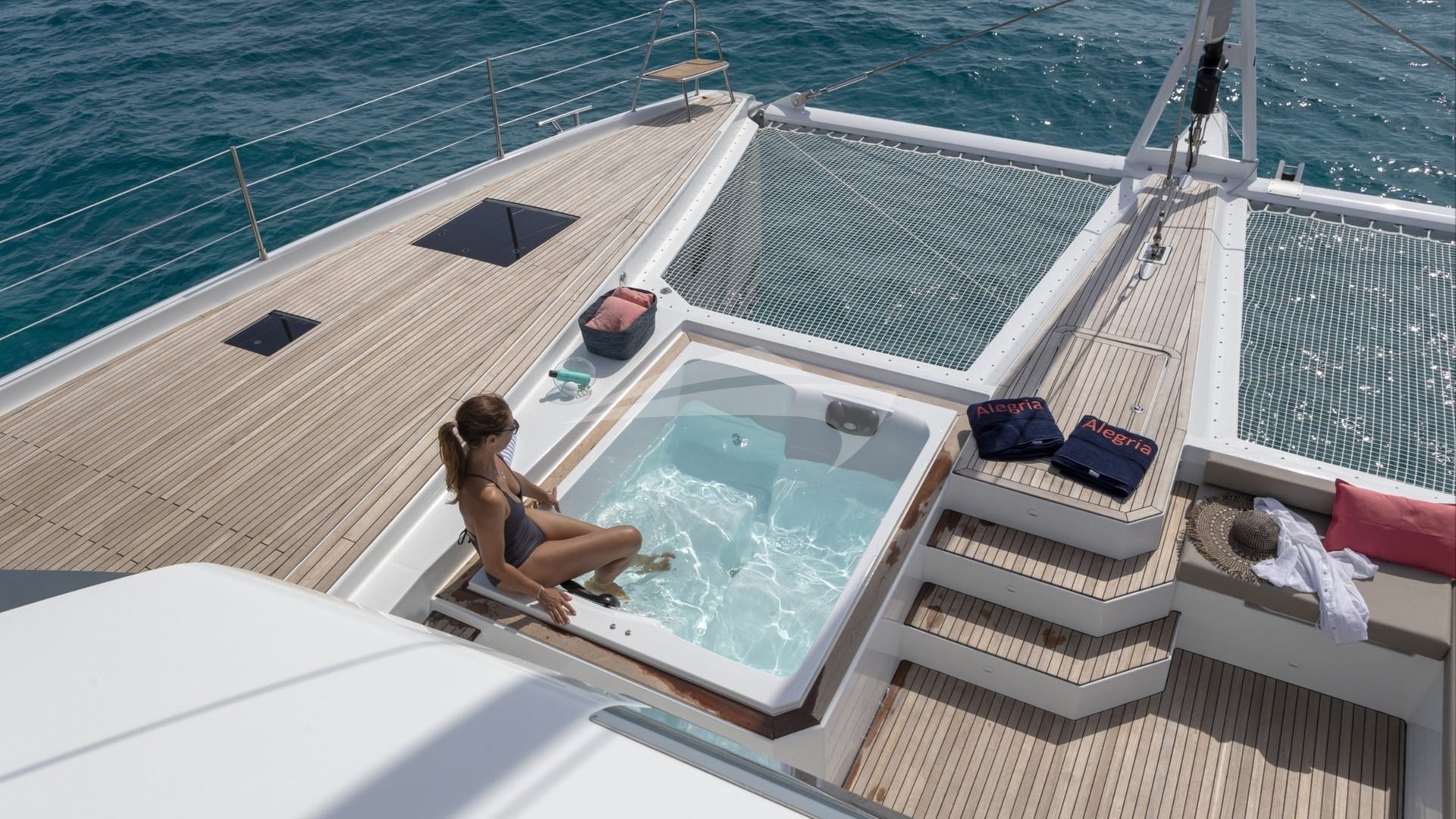 Deck area and Jacuzzi