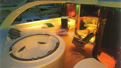 Jacuzzi / Sun Deck