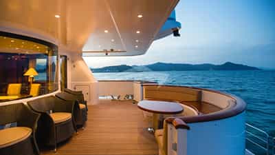 AFT MAIN DECK
