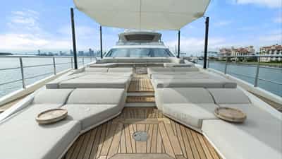Foredeck Lounge