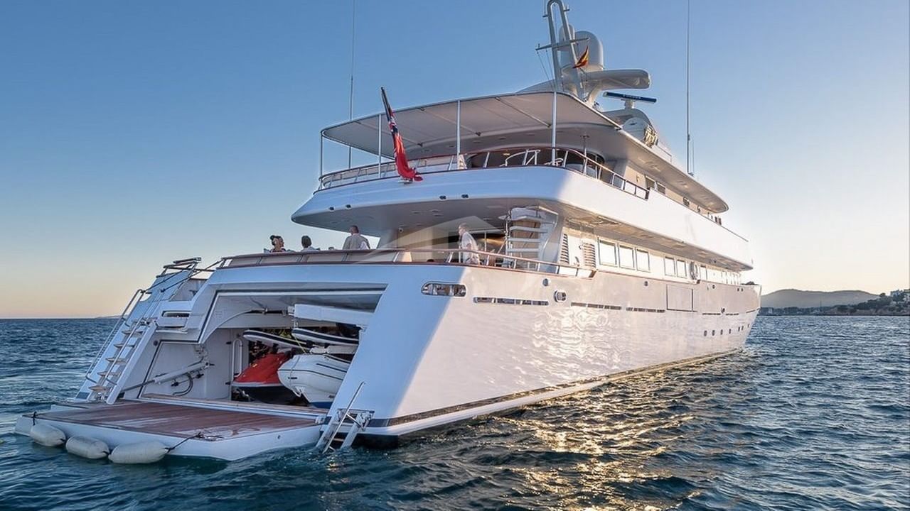 Swim platform and toys