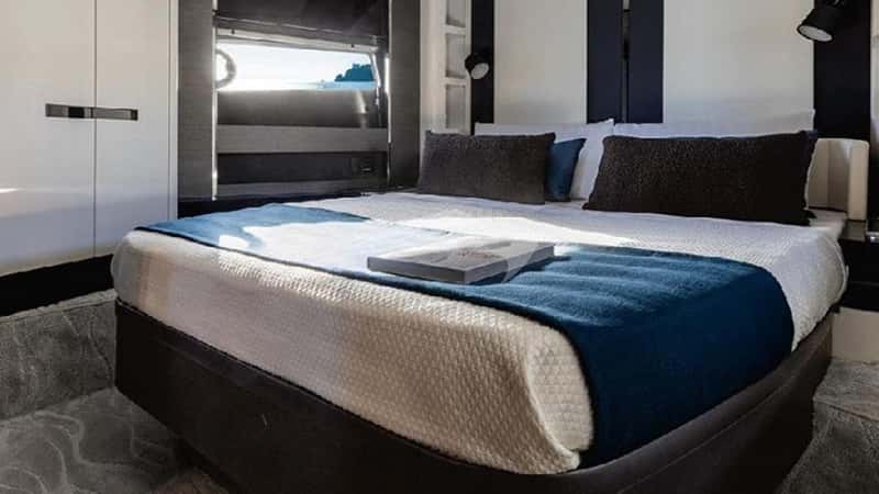 NEVER GIVE UP 25m motor yacht charter, photo 7