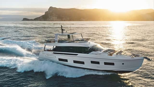 BALANCE yacht charter photo 4