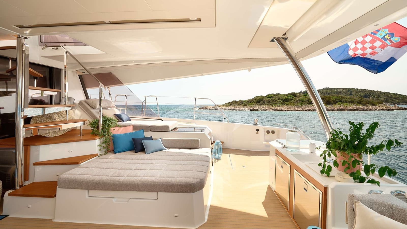 FLORAMYE, photo from the yacht portfolio 14