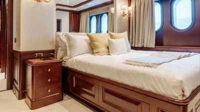 Guest Cabin 1