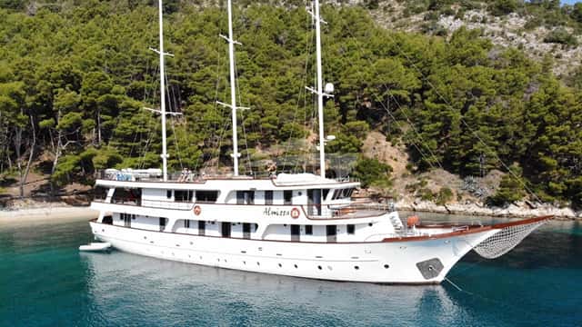 ALMISSA 40m motor yacht for charter
