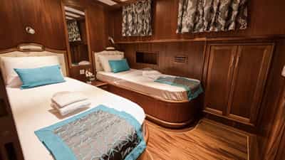Twin Cabin