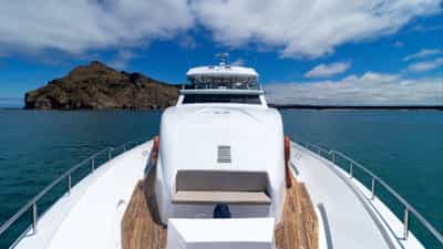 GRAND MAJESTIC YACHT