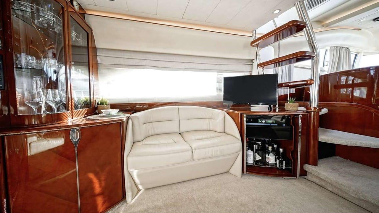 Interior Saloon Detail